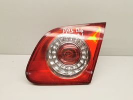 Volkswagen PASSAT B6 Lampy tylnej klapy bagażnika 3C5945094F