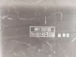 Mitsubishi L200 Scatola del filtro dell’aria MN135016X