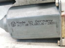 Volkswagen Golf IV Moteur de lève-vitre de porte avant 101387100