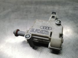 Audi A8 S8 D3 4E Motorino del tappo del serbatoio del carburante 4E0810773A