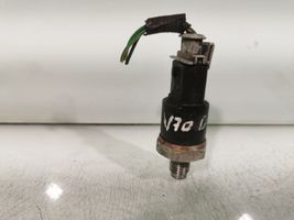 Volvo V70 Capteur de pression de carburant 8631588