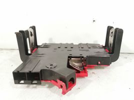 BMW 7 F01 F02 F03 F04 Узел подключения плюсовых проводов V4924049002