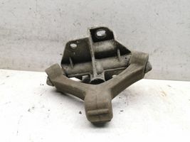 Volkswagen PASSAT B5.5 Staffa/supporto di montaggio della marmitta 8E0253147