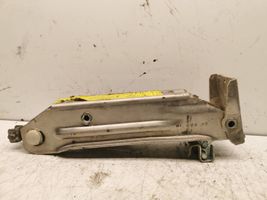 Volkswagen PASSAT B5.5 Lift Jack 8L0011031A