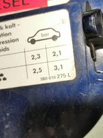 Volkswagen PASSAT B5.5 Polttoainesäiliön korkki 3b0010275l
