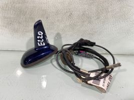 Mercedes-Benz E W211 GPS-pystyantenni 058910