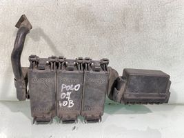 Volkswagen Polo IV 9N3 Fuse module 5z0937548c