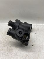 Volkswagen Golf IV Termostat / Obudowa termostatu 032121111