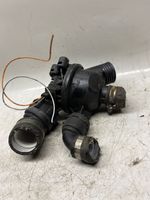 BMW 1 E81 E87 Boîtier de thermostat / thermostat 7552403