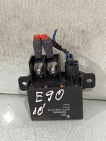 BMW 3 E90 E91 Relé del ventilador del refrigerador V23132