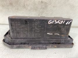 Nissan Qashqai Módulo de fusible 4837483635