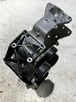 Volvo V50 Staffa di montaggio del compressore dell’A/C 30750940