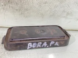 Volkswagen Bora Cache-poussière de phare avant 96359600