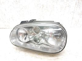 Volkswagen Golf IV Lampa przednia 