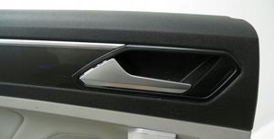 Volkswagen Tiguan Rivestimento del pannello della portiera posteriore 5NA867211H