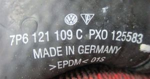 Volkswagen Touareg II Tuyau de liquide de refroidissement moteur 7P6121070AM