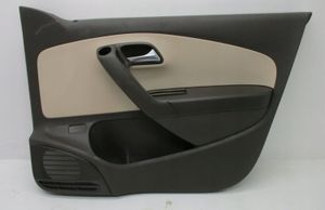 Volkswagen Vento Rivestimento del pannello della portiera anteriore 6RF867212