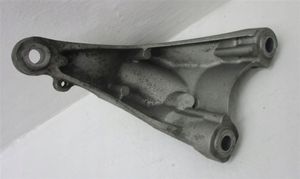 Audi RS4 B7 Engine mounting bracket 8E0199307AD