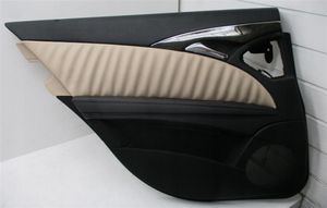 Mercedes-Benz E W211 Takaluukun/tavaratilan sivuverhoilu A2117308796
