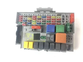 Opel Zafira A Fuse box set 24412497