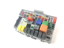 Opel Zafira A Fuse box set 24412497