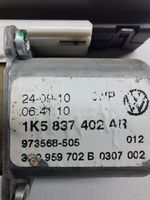 Volkswagen Golf VI Varikliukas priekinio langų pakėlėjo 1K5837402AR