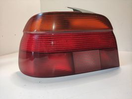 BMW 5 E39 Luci posteriori 8358031