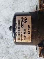 KIA Cerato ABS-pumppu 956002F000