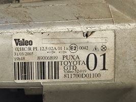 Toyota Yaris Lampa przednia 811700D01100