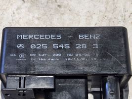 Mercedes-Benz A W168 Hehkutulpan esikuumennuksen rele 0255452832