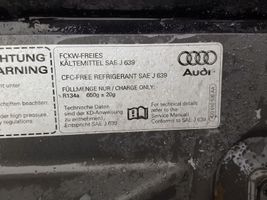 Audi R8 42 Takakulmapaneeli 420010535AA