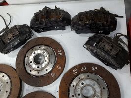 Audi R8 42 Bremsscheiben und Bremssättel eingestellt 