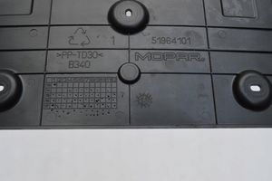 Fiat 500X Ramka tylnej tablicy rejestracyjnej 51964101