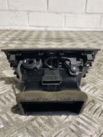 Audi A4 S4 B8 8K Aizmugurējā gaisa - ventilācijas reste 8K0819203