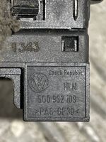 Volkswagen Golf VII Interrupteur d'alarme 5G0962109