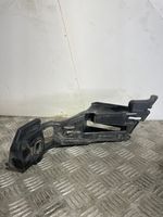 Volkswagen Golf V Puskurin kannattimen kulmakannake 1K6807376