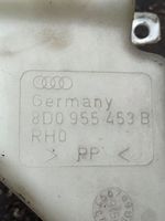 Audi A4 S4 B5 8D Tuulilasinpesimen nestesäiliö 8D0955453B
