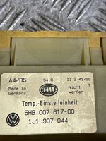 Volkswagen PASSAT B5.5 Panel klimatyzacji 1J1907044