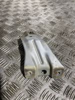 Volkswagen Golf VI Supporto di montaggio del parafango 5K6821136A