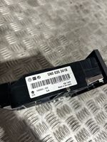 Volkswagen Golf VI USB-pistokeliitin 5N0035341B