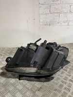 Mercedes-Benz C W204 Lampa przednia A2049065403