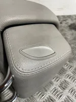 BMW 5 F10 F11 Priekinės sėdynės galvos atrama 1777136