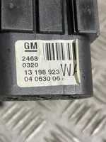 Opel Astra H Light switch 13198923