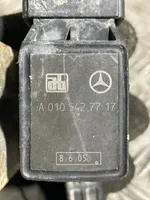 Mercedes-Benz E W211 Sensore di livello faro/fanale A0105427717