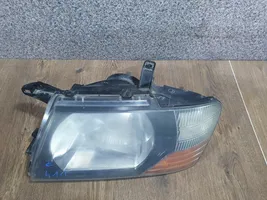 Mitsubishi Pajero Lampa przednia 