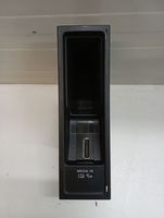 Volkswagen Golf VI Connettore plug in USB 5N0035341E