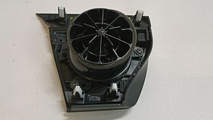 Toyota Auris E180 Kojelaudan sivutuuletussuuttimen kehys 5540402200