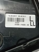 Toyota C-HR Luci posteriori del portellone del bagagliaio 81590F402000