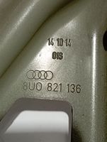 Audi Q3 8U Uchwyt / Mocowanie błotnika przedniego 8U0821136