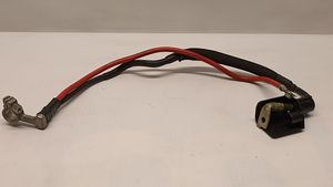 Audi Q3 8U Cable positivo (batería) 1K0971920